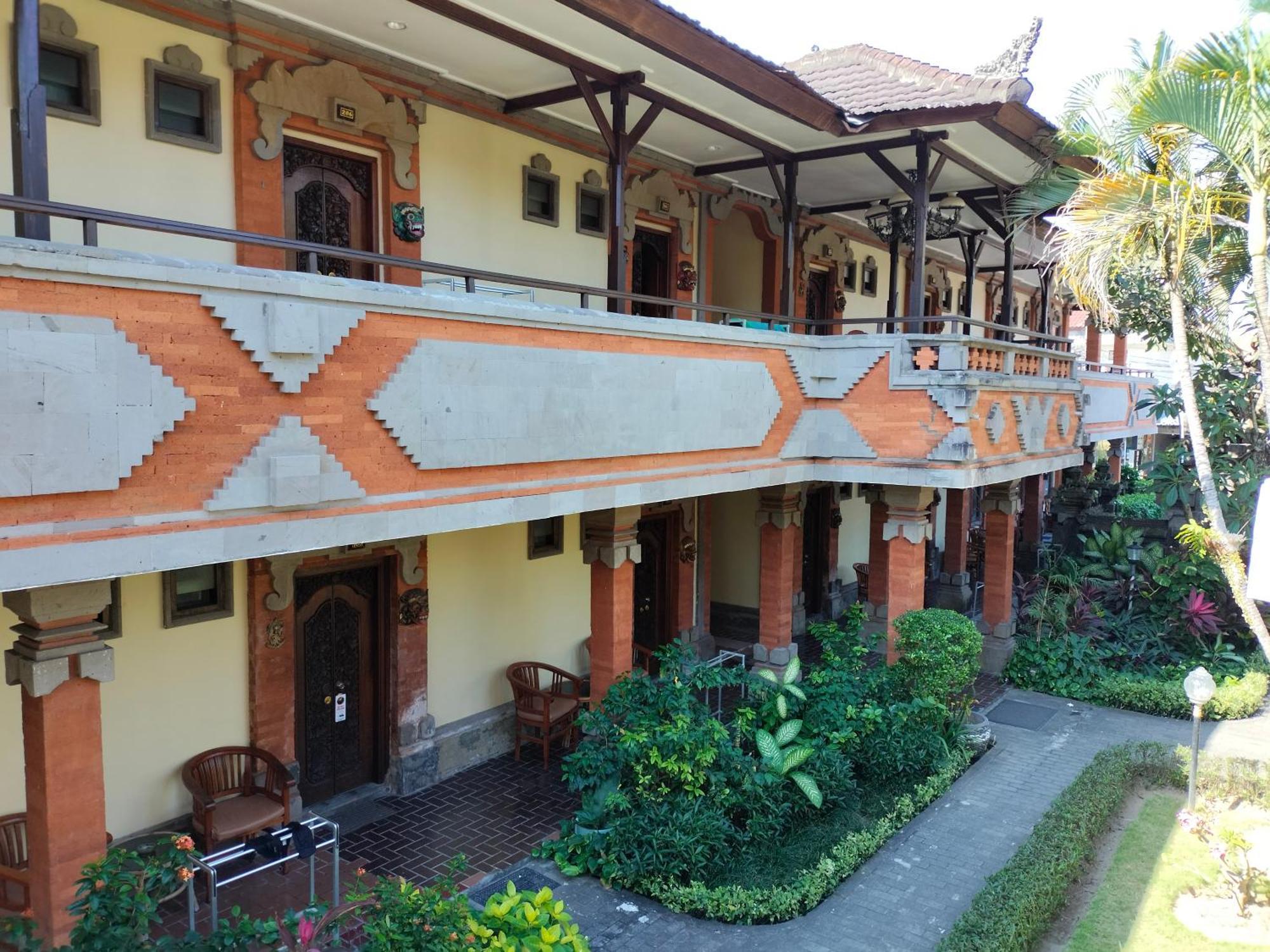 Hotel Grand Kumala Legian Exterior foto