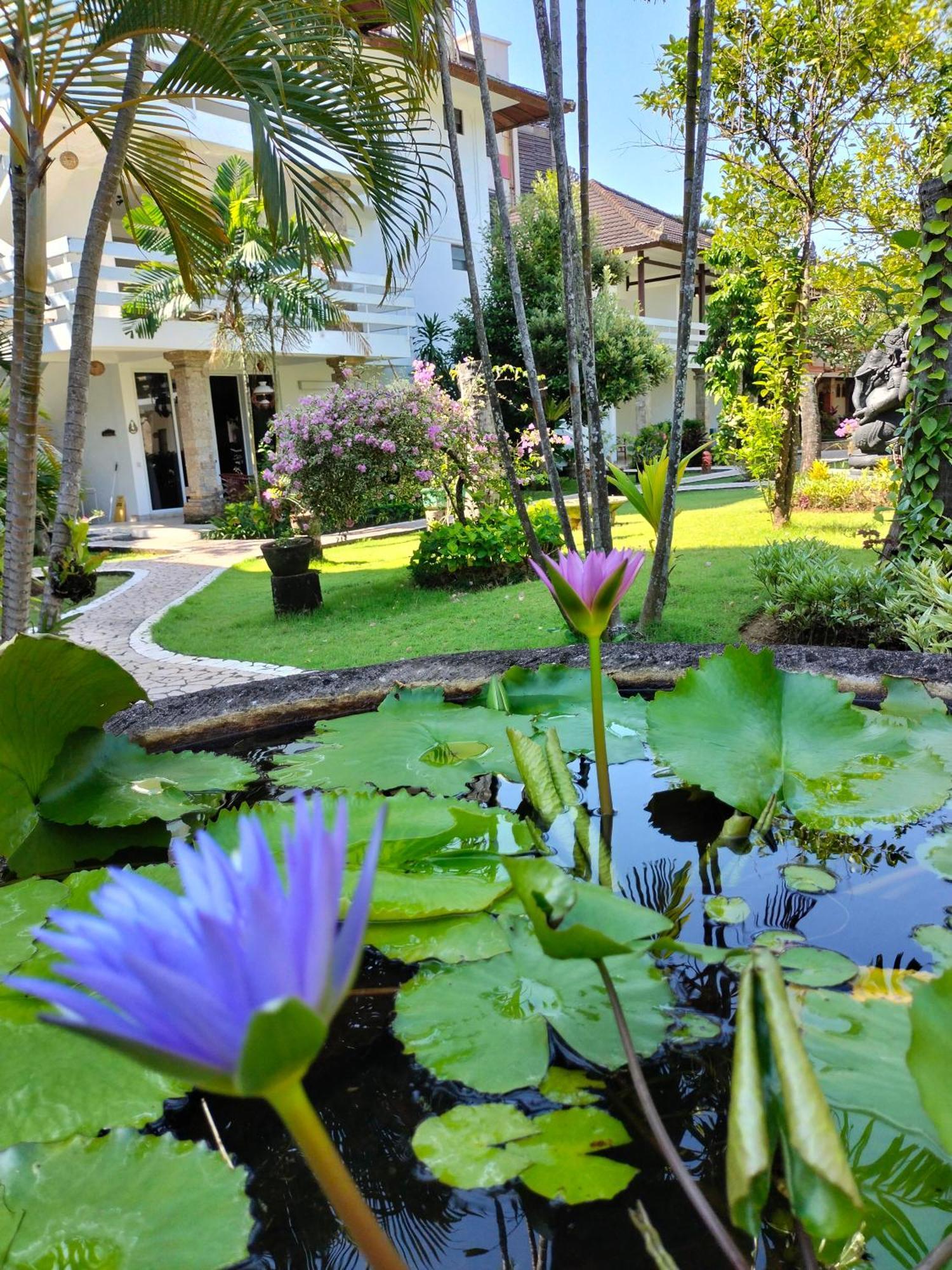 Hotel Grand Kumala Legian Exterior foto