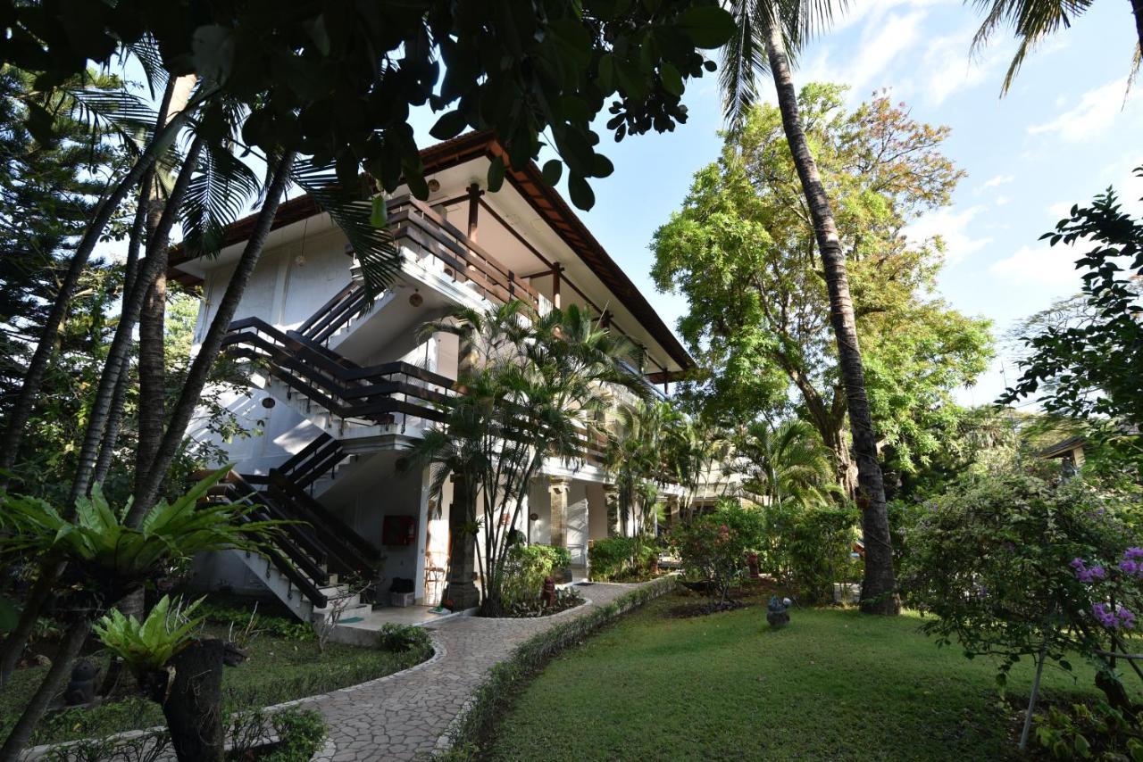 Hotel Grand Kumala Legian Exterior foto